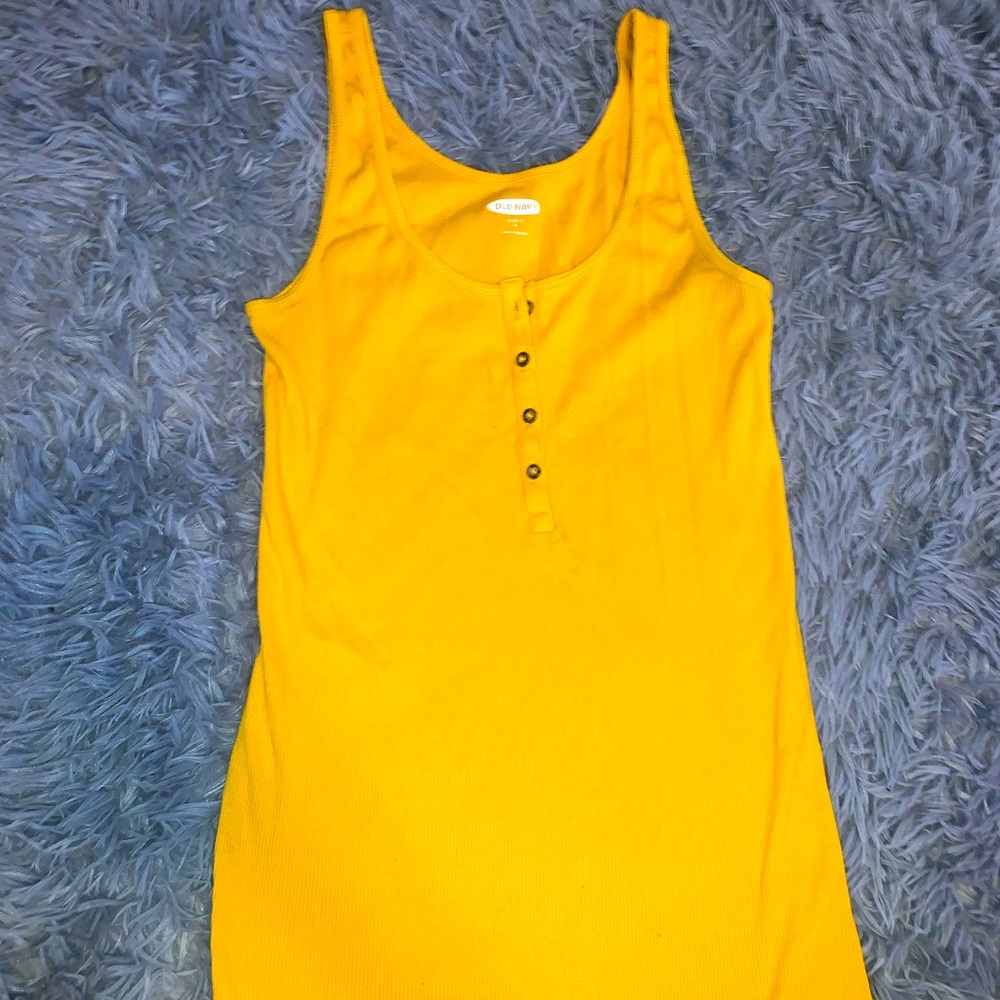 yellow old navy tank top w/buttons